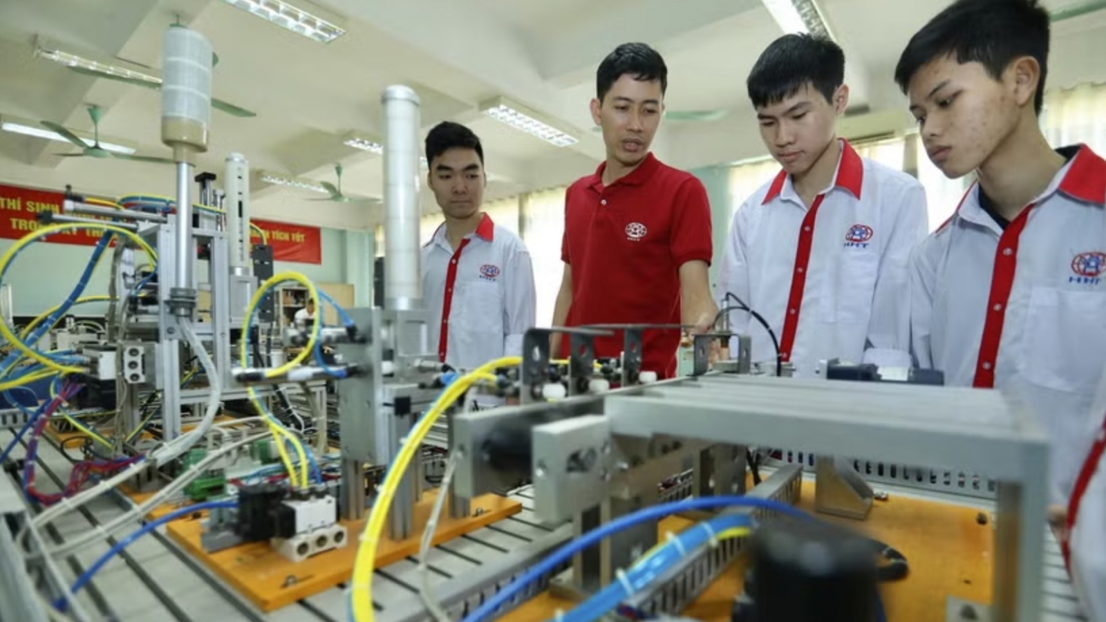 Vietnam welcomes broader cooperation with Italian partners